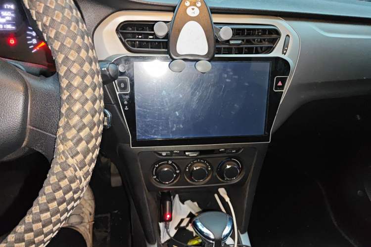 Used Citroen Elysee 2017 1.6L Automatic Fashion Model Audio And AC Panel