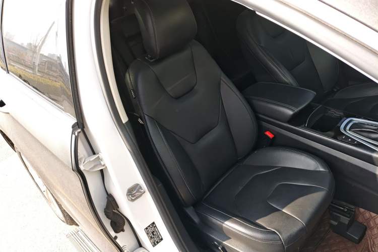 Used Ford Edge 2016 EcoBoost 245 Four-Wheel Drive Titanium 7-Seater
