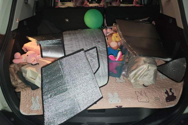 Used Toyota RAV4 2015 2.0L CVT Two-Wheel Drive Fashion Edition Trunk