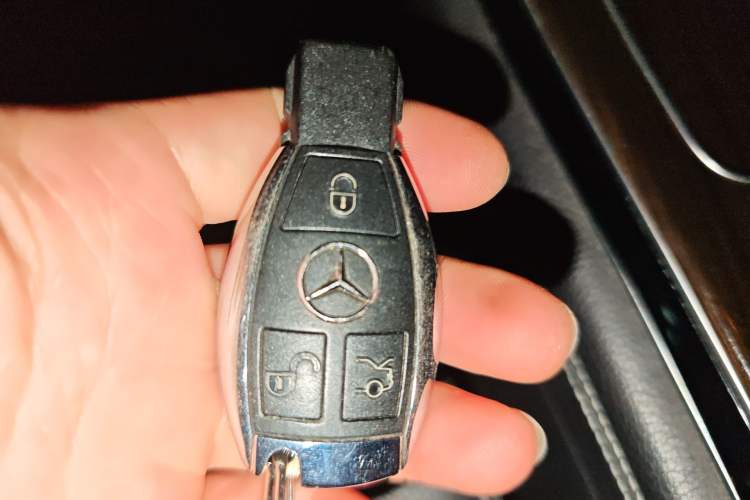 Used Mercedes-Benz GLC 2019 GLC 260 L 4MATIC Luxury Model Vehicle Key