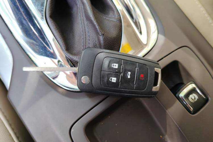 Used Buick Regal 2015 2.0L Elite Fashion Edition Vehicle Key