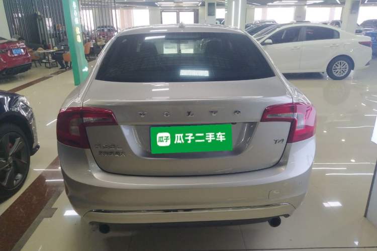 Used Volvo S60 2017 S60L T4 Smart Range Edition
