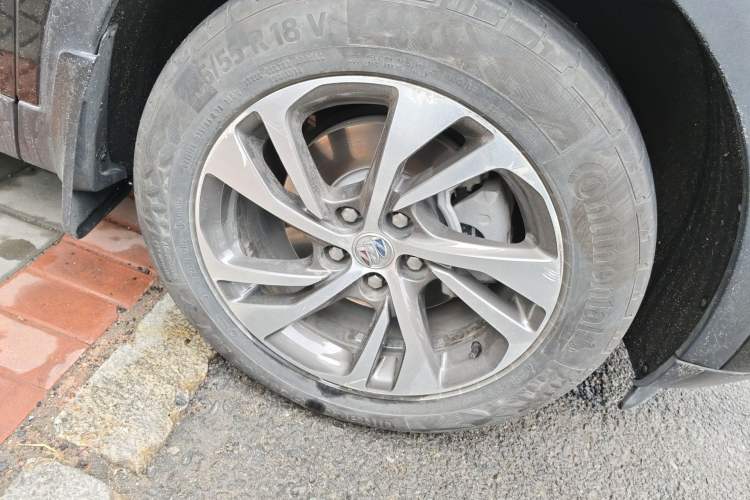 Used Buick Envision 2023 Encore S 552T Two-Wheel Drive Luxury Model