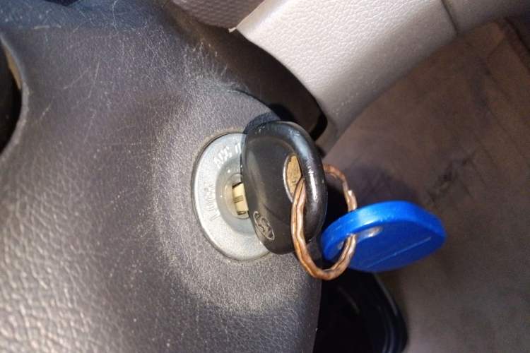 Used Hyundai Verna (older generation) 2010 Sedan 1.4L Manual Standard GL Model
