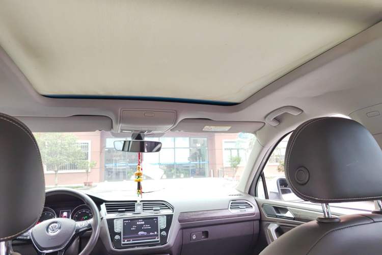 Used Volkswagen Tiguan L 2017 330TSI Automatic Two-Wheel Drive Luxury Edition
