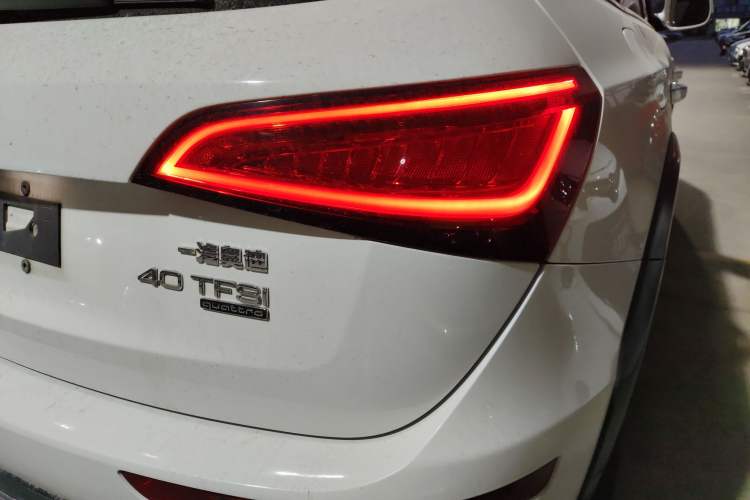 Used Audi Q5 2017 Plus 40 TFSI Technology Model Right Rear Taillight