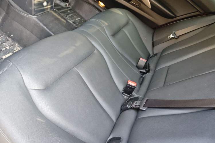 Used BMW 3 Series 2015 320Li Luxury Edition Fashion Model
