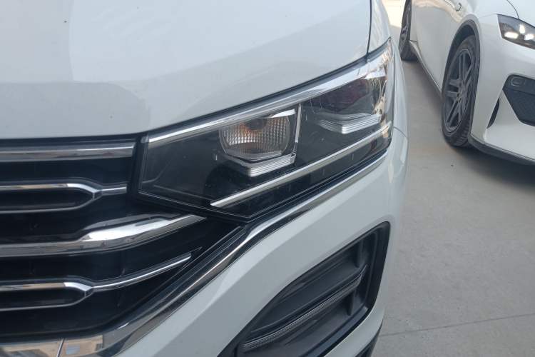 Used Volkswagen Tayron 2022 280TSI Two-Wheel Drive Luxury Smart Connectivity Version