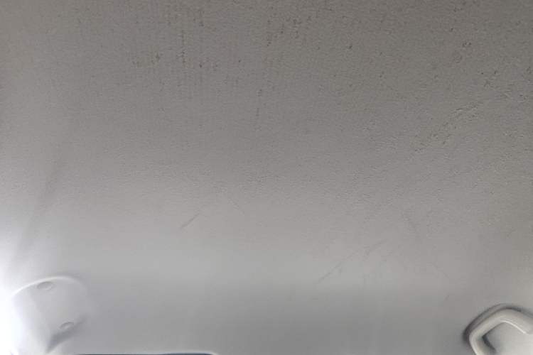 Used CHANGAN CS15 2019 1.5L Manual Entry-Level Version China VI Standard Headliner