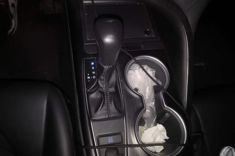 Used Toyota Camry 2021 2.0G Luxury Edition Gear Lever