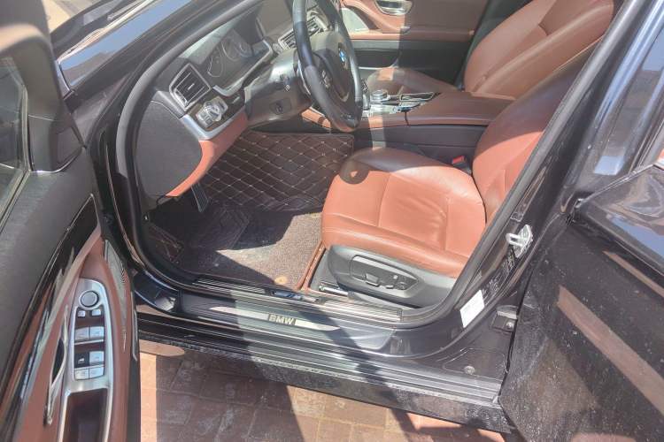 Used BMW 5 Series 2014 535Li Leading Model Driver Seat