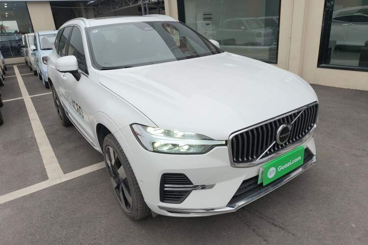Used Volvo XC60 New Energy 2025 Plug-in Hybrid Long-Range All-Wheel Drive Smart Luxury Edition Exterior 1