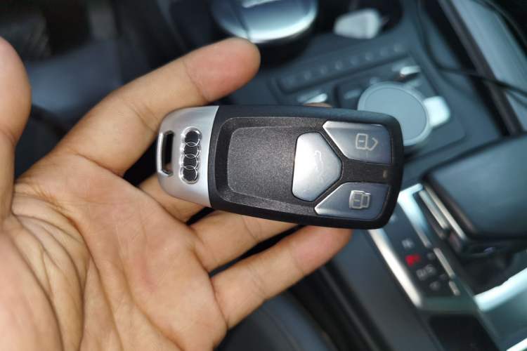 Used Audi A4L 2018 30th Anniversary Edition 40 TFSI Fashion Model Vehicle Key