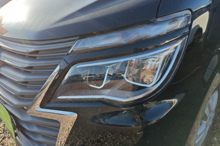 Used FORTHING Lingzhi 2023 M5L 1.6L Base Model 5 Seats