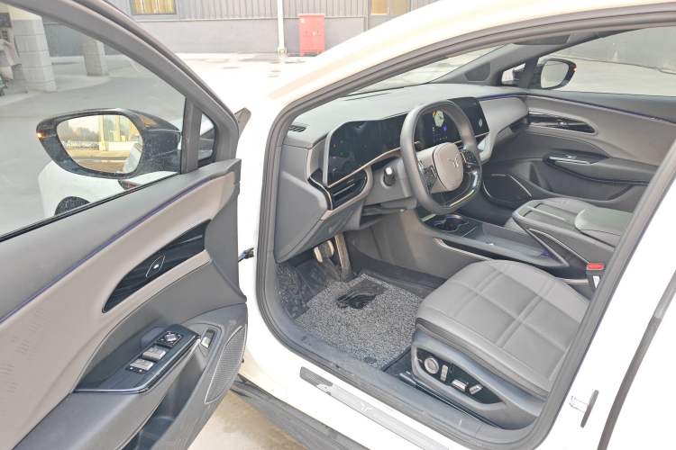 Used Hongqi EH7 2024 690 Pro