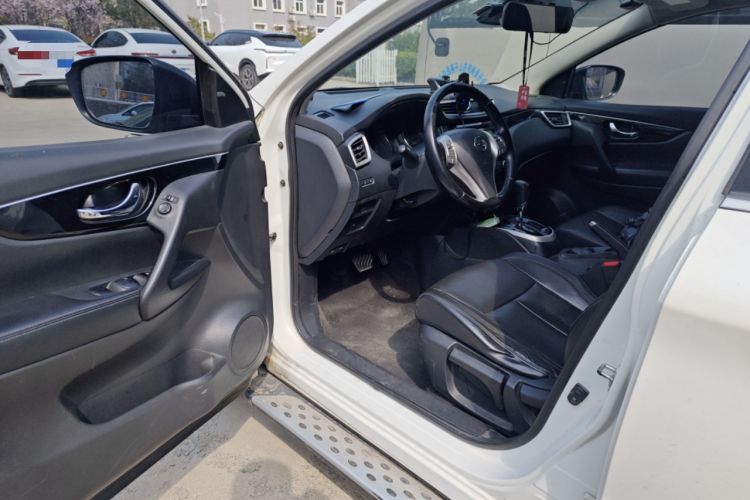 Used Nissan Qashqai 2016 2.0L CVT Deluxe Edition
