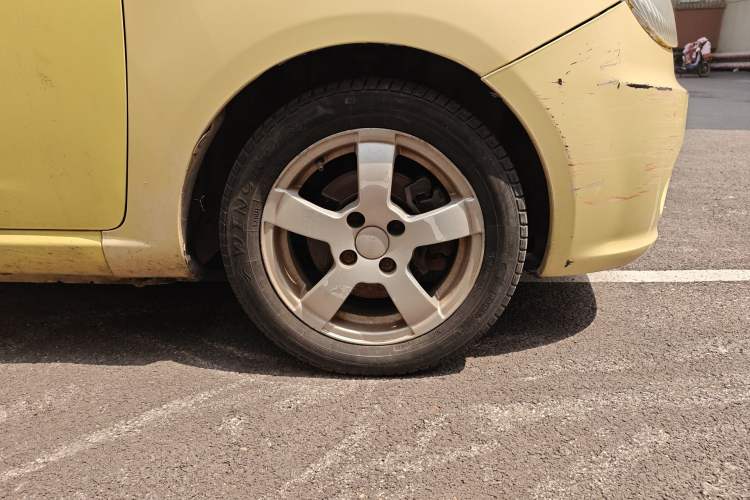 Used Geely Auto Panda Classic 2011 1.3L Manual Comfort II Right Front Wheel Hub