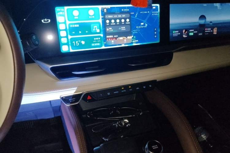 Used Geely Auto Monjaro L 2024 2.0TD High-Power Automatic Two-Wheel Drive Skyline Edition