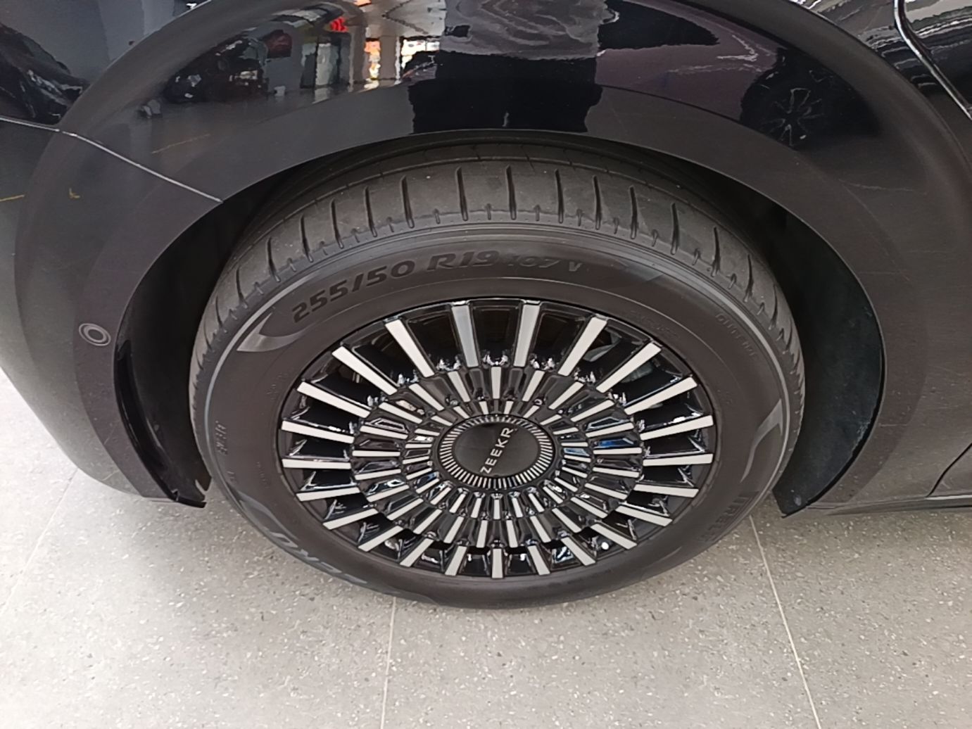 Zeekr 009 2024 7-Seater Walk-Through Version Four-Wheel Drive 108 kWh — снимка 10