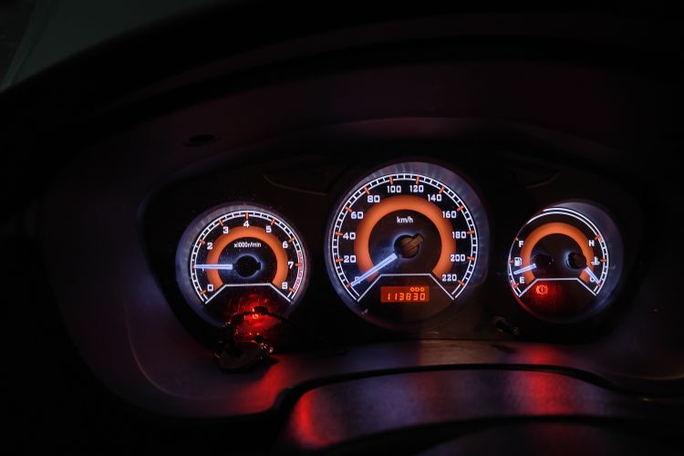 Used Soueast V3 Lingyue 2011 Revised Version 1.5L Manual – Style Edition Odometer Close Up