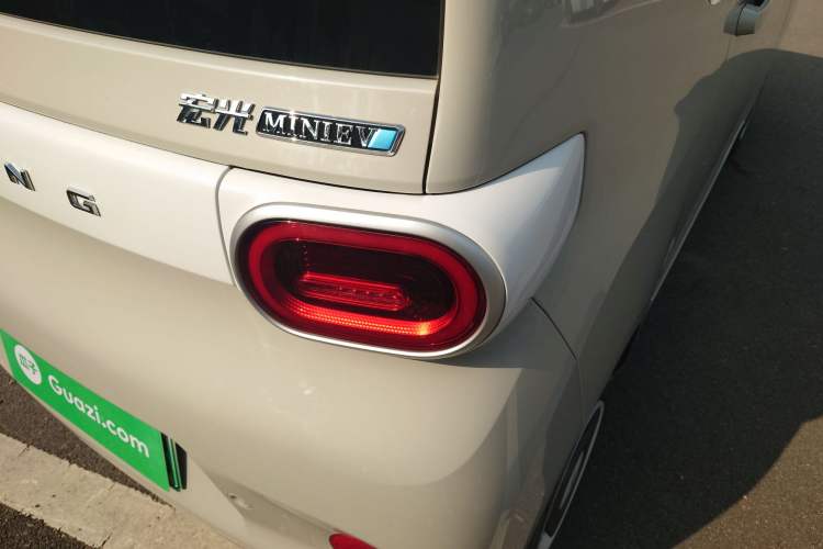 Used Wuling Hongguang MINIEV 2024 3rd Generation 215km Youth Edition