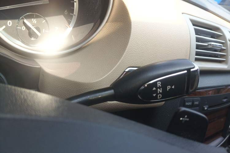 Used Mercedes-Benz R-Class 2011 R 350 L 4MATIC
