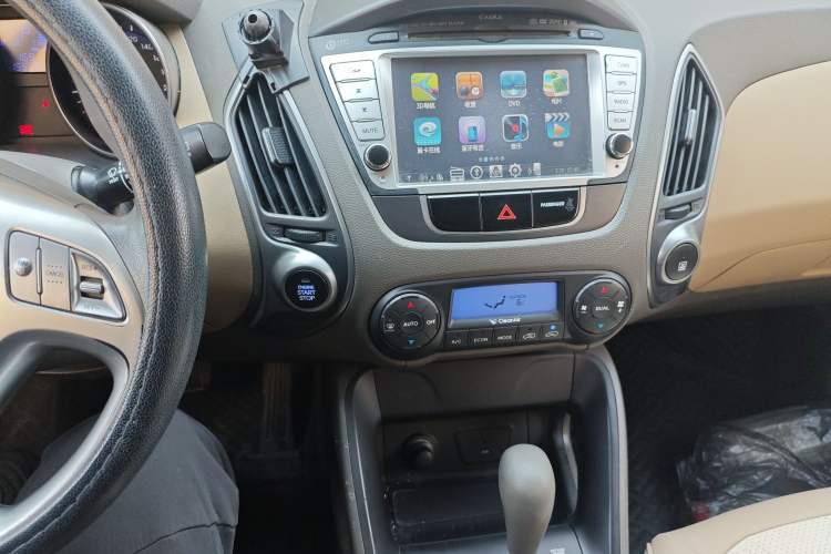 Used Hyundai ix35 2010 2.0L Automatic Two-Wheel Drive Elite Edition GLS