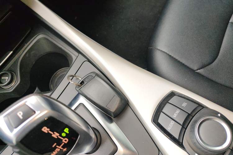 Used BMW 2 Series 2014 220i Leading Model
