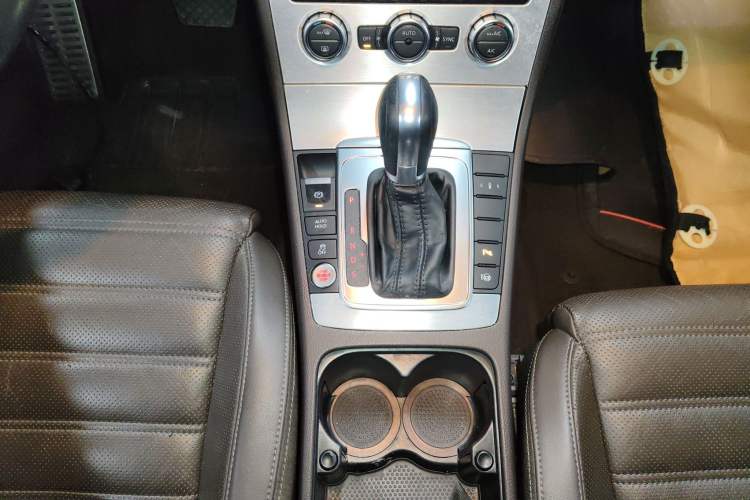 Used Volkswagen FAW-Volkswagen CC 2015 2.0 TSI Ultimate Model