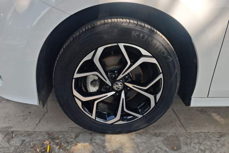 Used MG 5 2023 180 DVVT CVT Fashion Edition