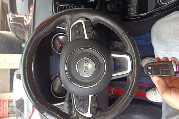 Used Jeep Compass 2019 220T Automatic Family Edition
