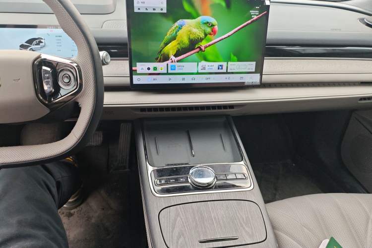 Used Geely Galaxy 8 2025 130km EM-P Starship Edition