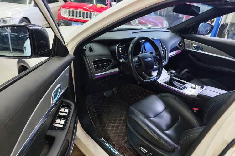 Used JETOUR X70 Coupe 2020 1.6T DCT CoolFuel 7-seater Driver Seat