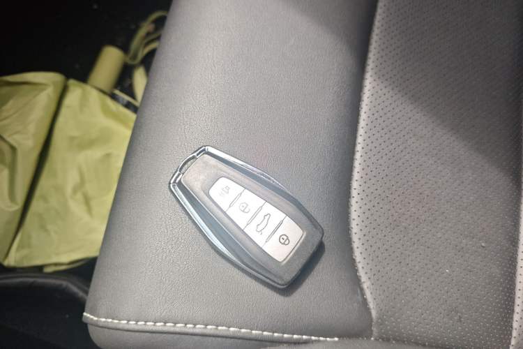 Used Geely Auto Emgrand 2020 1.5L CVT Upward Version Vehicle Key