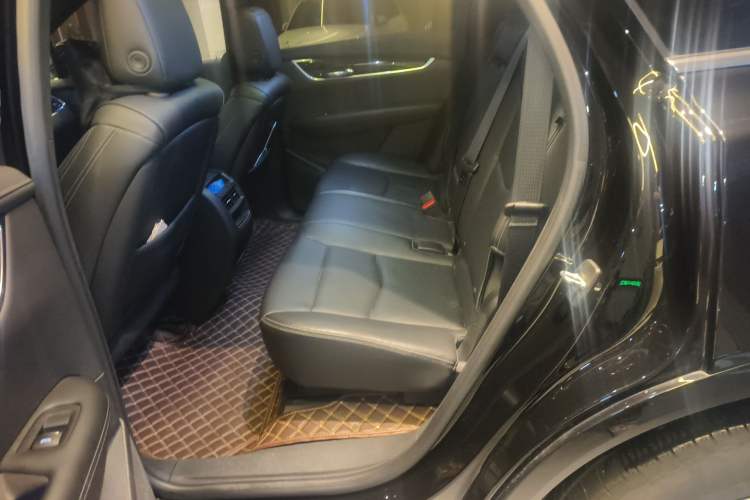 Used Cadillac XT5 2020 Revised Version 28T Four-Wheel Drive Tech Edition Left Rear Seat