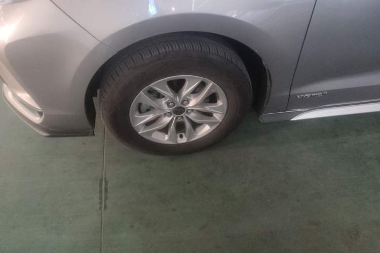 Used Toyota Granvia 2023 2.5L Hybrid Comfort Edition