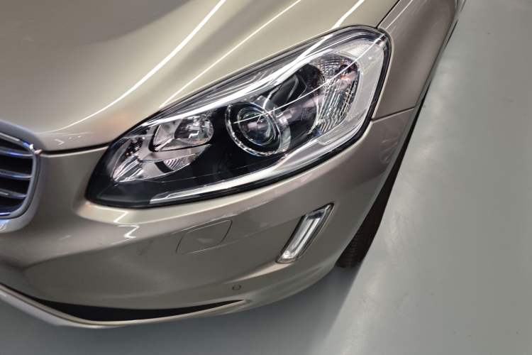 Used Volvo XC60 2014 T5 Zhiyi Edition Left Front Headlight