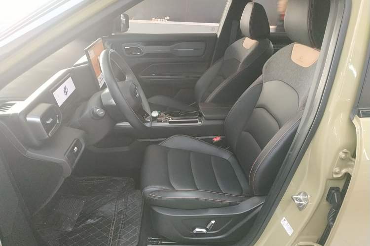 Used Geely Auto Cowboy 2025 1.5TD Fun-Offroad Version