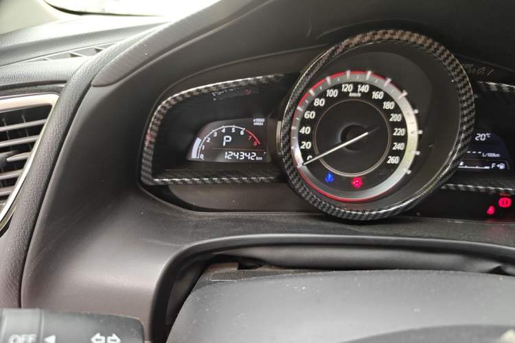 Used Mazda 3 Axela 2016 Sedan 1.5L Automatic Comfort Model Odometer Close Up