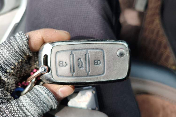 Used Volkswagen Sagitar 2018 280TSI DSG Comfort Model Vehicle Key