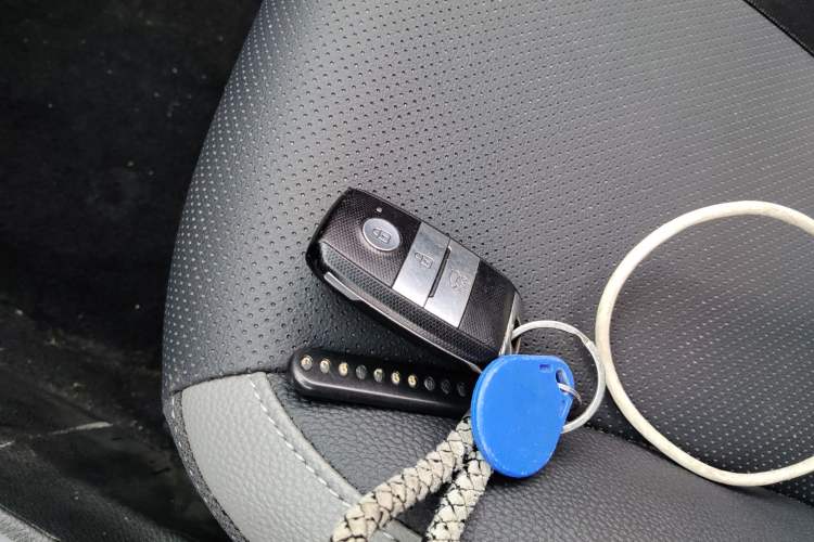 Used Kia kx1 Stonic 2019 1.4L Automatic Fun Edition China VI Vehicle Key