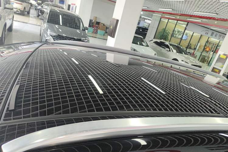 Used Mercedes-Benz R-Class 2017 R 320 4MATIC Business Edition Prestige Model
