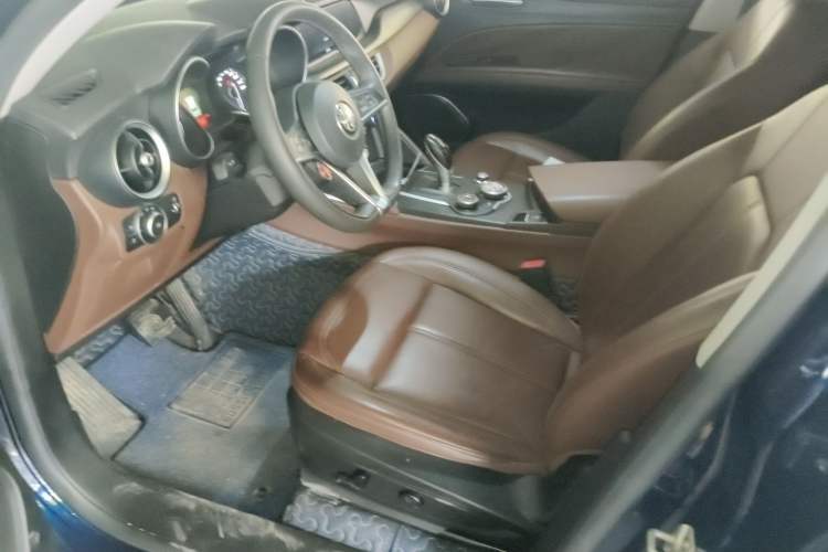 Used Alfa Romeo Stelvio 2017 2.0T 200HP Elite Edition