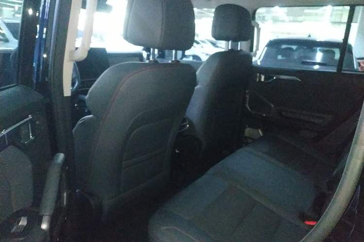 Used JETOUR Traveler 2023 2.0T All-Wheel-Drive CrossPRO Left Rear Seat