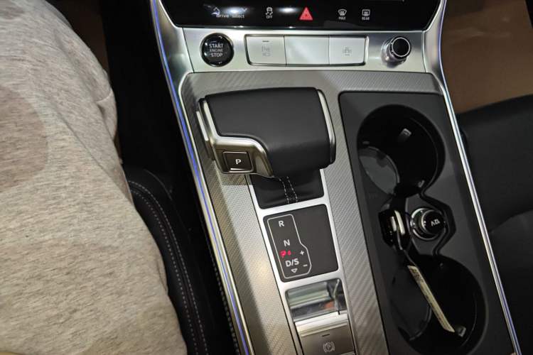 Used Audi A6 2024 allroad quattro 55 TFSI Prestige Off-Road Model