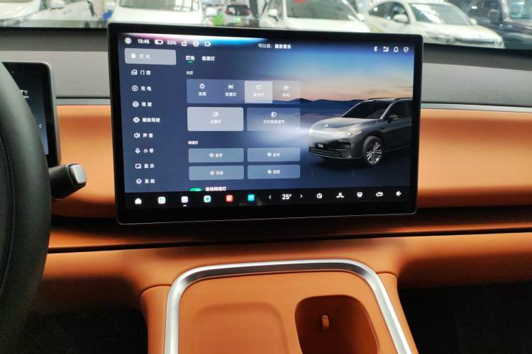 Used Leapmotor C16 2026 Extended-Range 280 LiDAR Zhizun Edition 5 Seats Audio And AC Panel