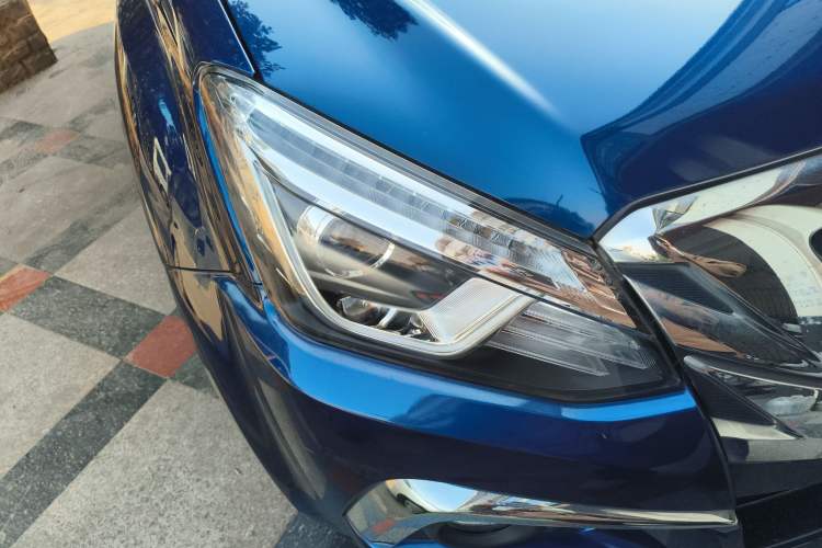 Used Isuzu D-MAX 2022 2.0T Two-Wheel Drive Automatic Gasoline LingShang Version JX4G20A6L