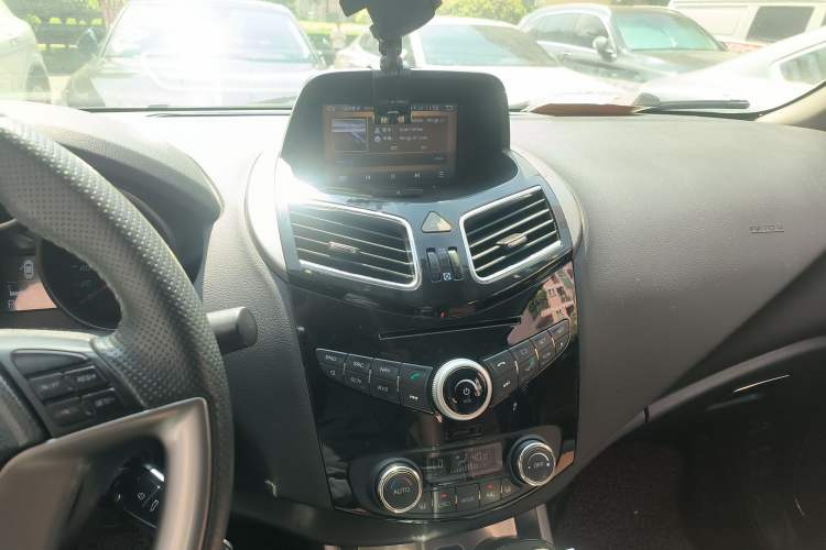 Used Haima S5 2016 1.5T CVT Enjoyment Edition Audio And AC Panel