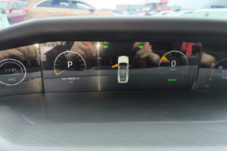 Used CHANGAN UNI-V iDD 2023 ZhiDian iDD 1.5T 113km Smart & Fun Version
