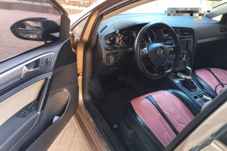 Used Volkswagen Golf 2017 230TSI Automatic Luxury Million-Vehicle Commemorative Edition
